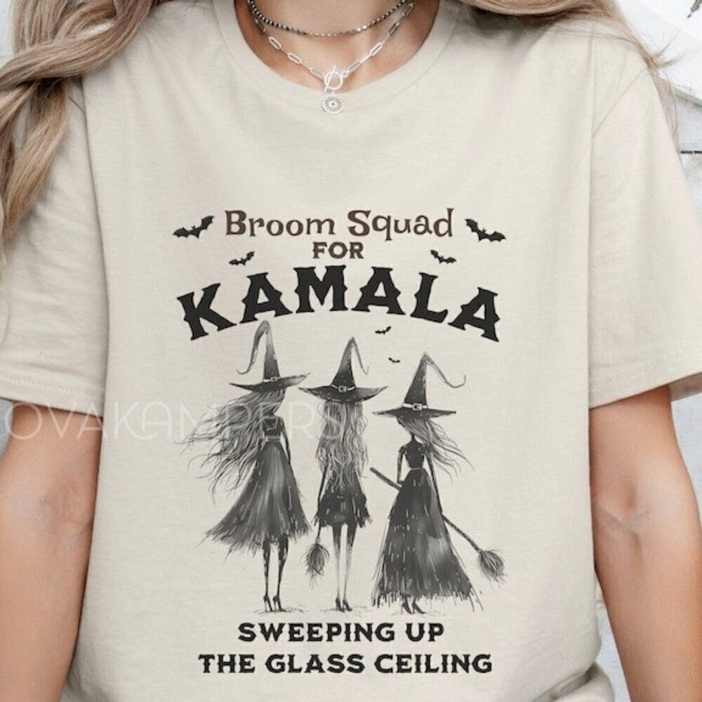 Wishing You Have A Merry Swiftmas Christmas Holiday Fan T-Shirt